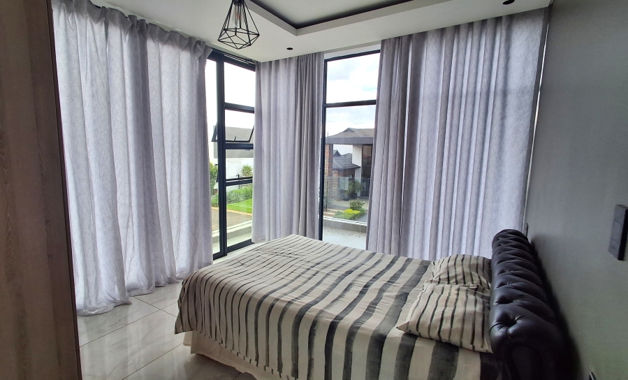 6 Bedroom Property for Sale in The Islands Estates North West